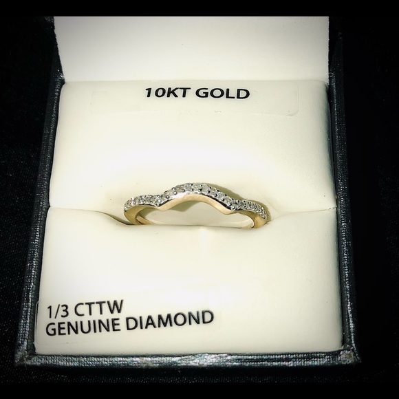 1/3 CCTW genuine diamond 10k Yellow Gold ring 💍 - Picture 1 of 4